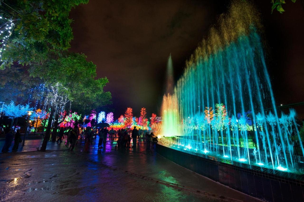 Sinar Rasa Homestay At I-Soho, I-City Shah Alam Exterior photo Fountain of Wishes