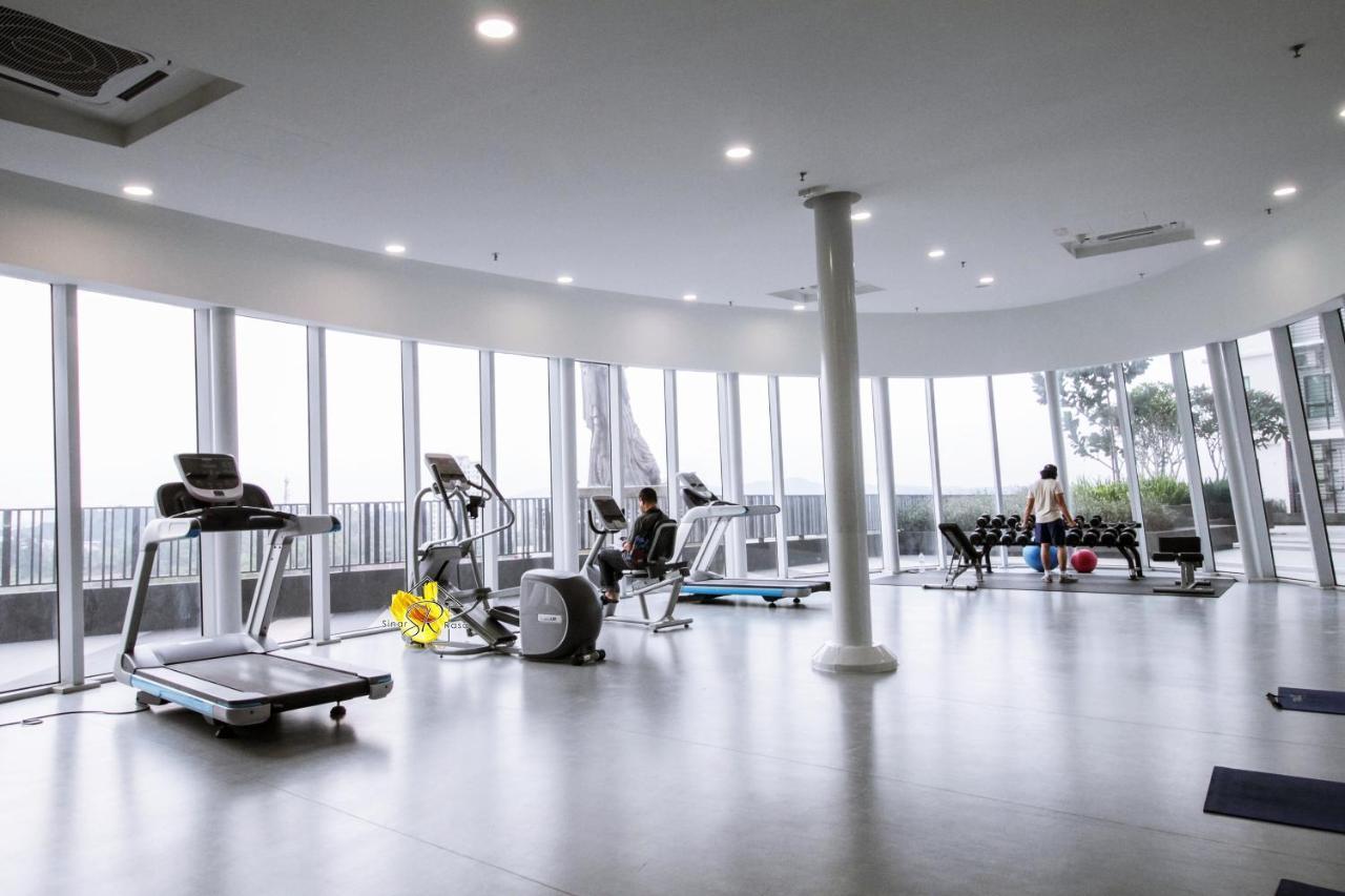 Sinar Rasa Homestay At I-Soho, I-City Shah Alam Exterior photo The gym at the 101 building