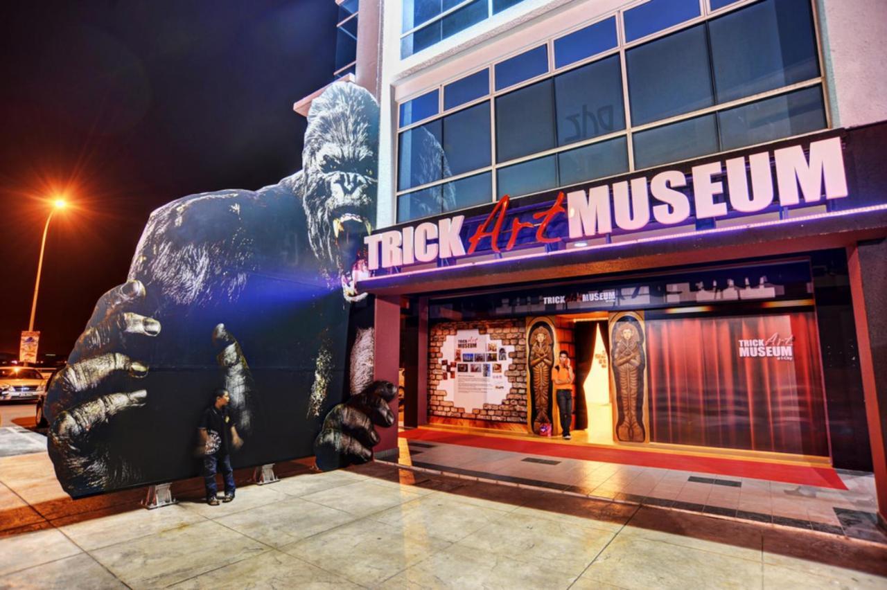 Sinar Rasa Homestay At I-Soho, I-City Shah Alam Exterior photo Trick Art Museum